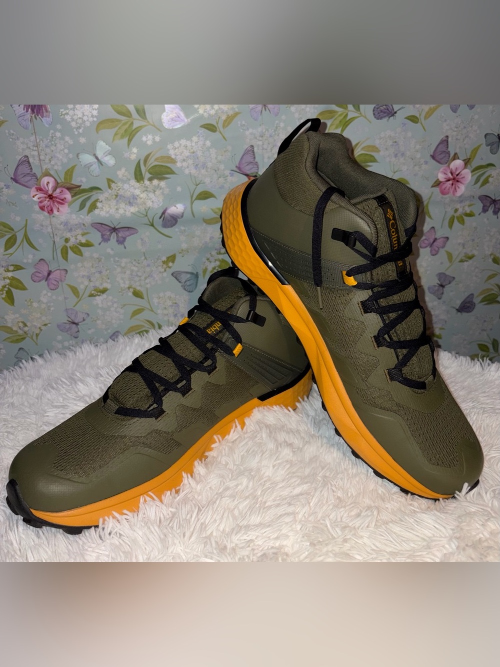 Columbia Men's Olive Green and Orange Trail Runner